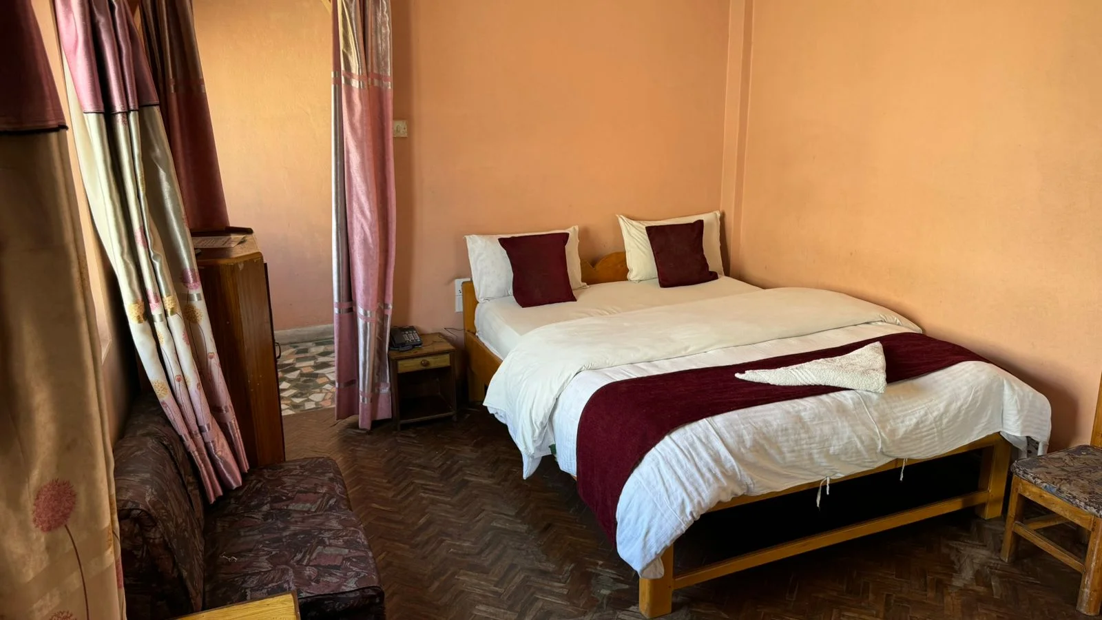Queen Bedroom
